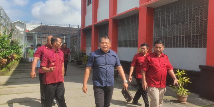 Pastikan Perayaan Idul Adha Berlangsung Aman dan Kondusif, Kadiv Pemasyarakatan Kemenkumham Bali Sambangi Lapas Narkotika Bangli