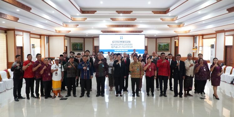 12 Orang Resmi Menjadi Warga Negara Indonesia, Kakanwil Kemenkumham Tekankan Pentingnya Nasionalisme Dan Kepatuhan Hukum
