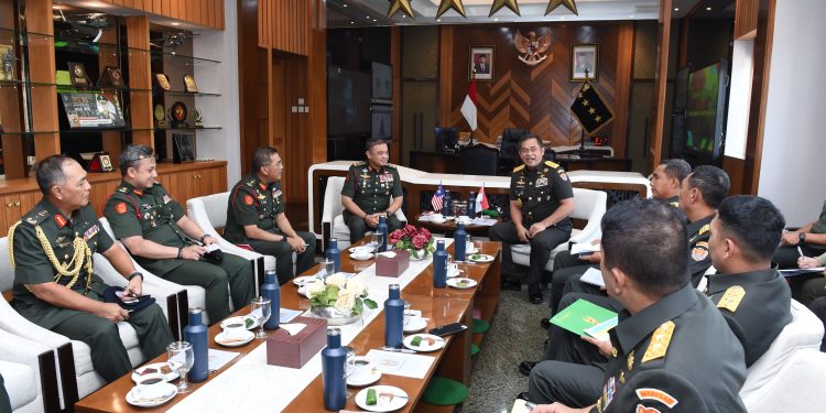 Terima Kunjungan Kehormatan Panglima Tentera Darat Malaysia, Bahas 3 Hal Penting