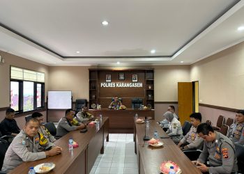 Polres Karangasem Ikuti Ceramah Pencegahan Radikalisme Dan LGBT