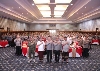 Jelang Pilkada Serentak, Kapolda Bali Buka Kegiatan Pembinaan Linmas