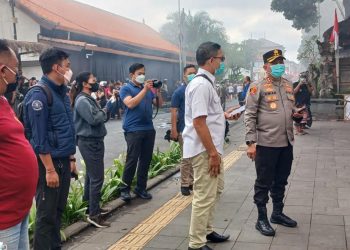 21Unit  Damkar Dikerahkan TNI Dan Polri Dalam Kebakaran Pasar Seni Tamatik Ubud