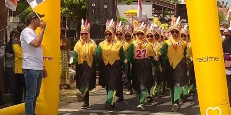 Memperingati HUT RI ke 79 Kecamatan Gedak Adakan Gerak Jalan Kreasi