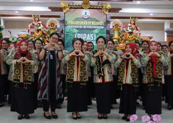 Kukuhkan Pengurus PIPAS Bali, Anna Reynhard: Laksanakan Tugas Dengan Iklas dan Penuh Tanggung Jawab