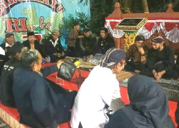 Paguyuban Jenggala Manik Dan Selaka Gading Hadiri Macapat Punden Mbah Surodowo Sidoarjo
