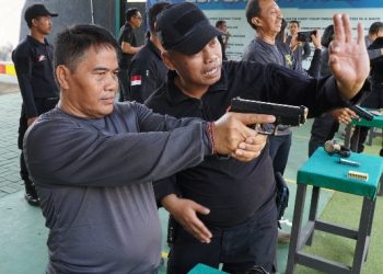 Kanwil Kemenkumham Bali Gelar Latihan Menembak