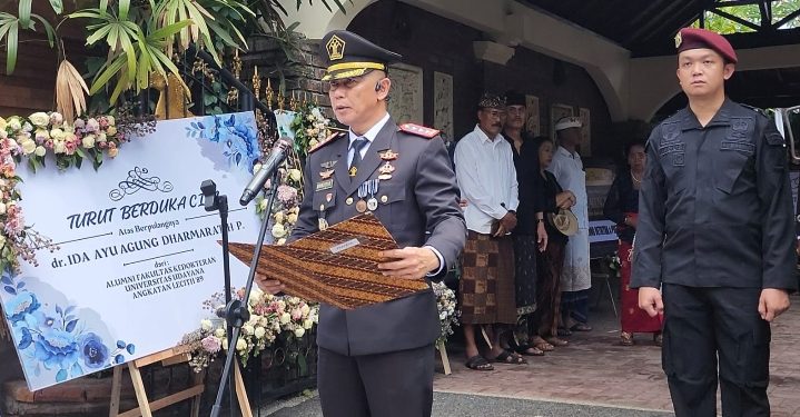 LAPAS KEROBOKAN GELAR UPACARA PENGHORMATAN TERAKHIR PEGAWAI LAPAS LOMBOK BARAT