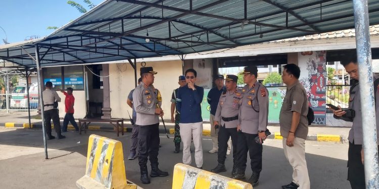 Dampingi Kapolres Jembrana Kapolsek Kawasan Gilimanuk Pantau Kamtibmas Operasi Mantap Praja Agung