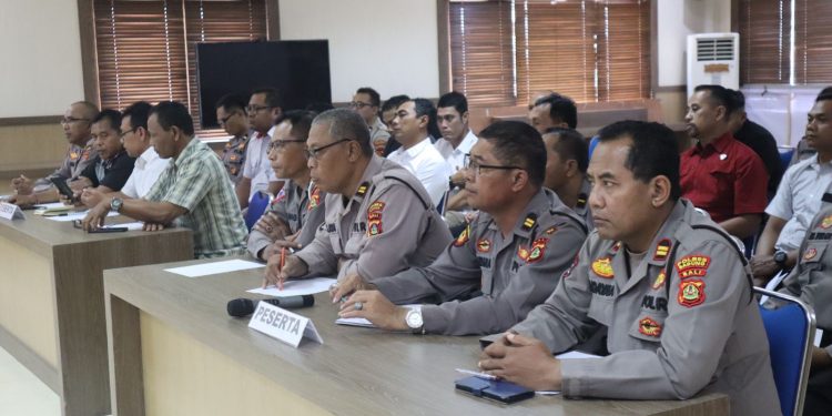Perwira First Line Officer Dilatih Manajemen Kepemimpinan