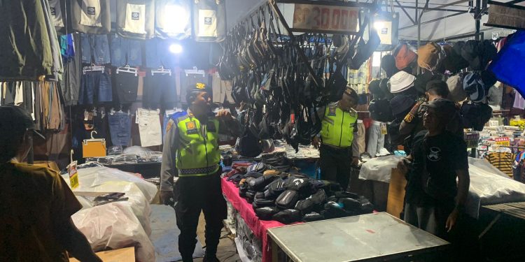 Sampaikan Pesan Kamtibmas, Polsek Abiansemal Intensifkan Patroli Dialogis