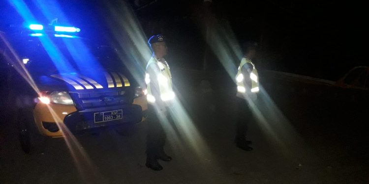 Satuan Polairud Blue Light Patrol Menciptakan Situasi Kamtibmas di Obyek Wisata Candidasa