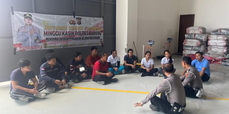 Kepedulian Polres Badung Minggu Kasih Bersama Karyawan Penggilingan Padi