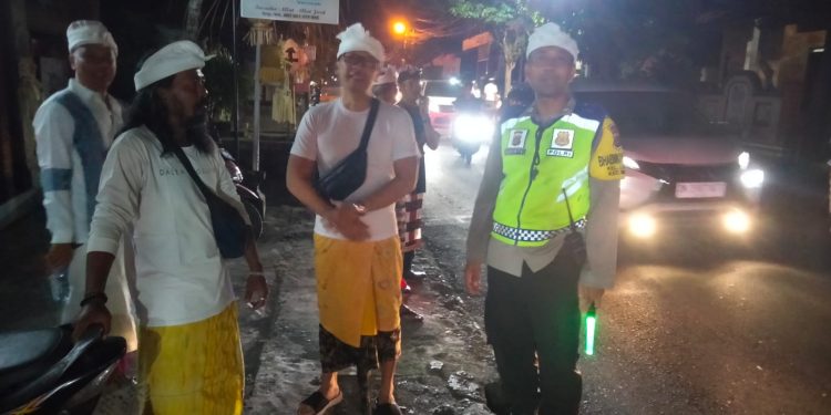 Hadir Di Tengah Masyarakat Bhabin Lukluk Lancarkan Giat Keagamaan