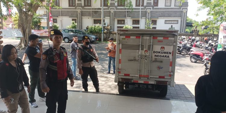 Jamin Keamanan, Gabungan Satgas OMP 2024 Kembali Kawal Logistik Surat Suara Pilkada 2024