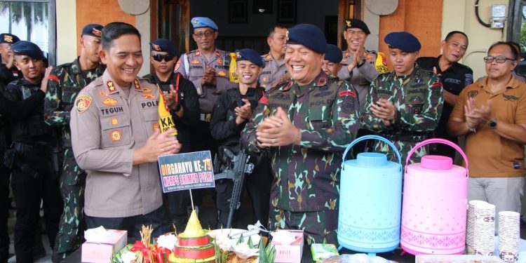 Kapolres Badung AKBP Teguh Beri Kejutan Danyon B Pelopor Di HUT Brimob ke – 79