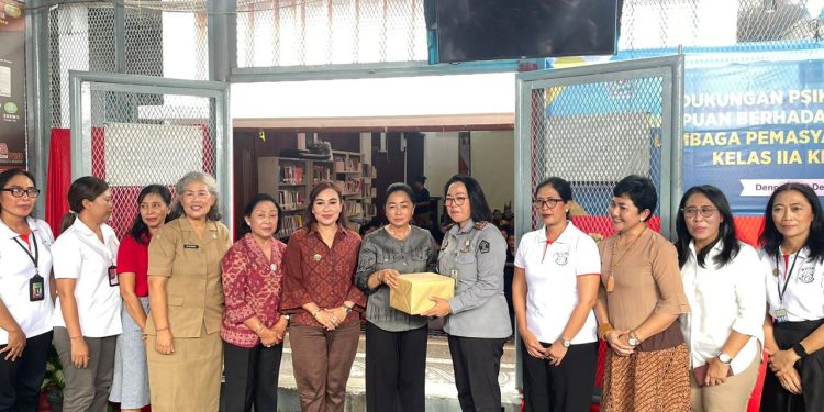 Peringati 16 Hari Anti Kekerasan Terhadap Perempuan FK Puspa Kota Denpasar Berikan Dukungan Psikososial Bagi Perempuan Berhadapan dengan Hukum Di Lapas Perempuan