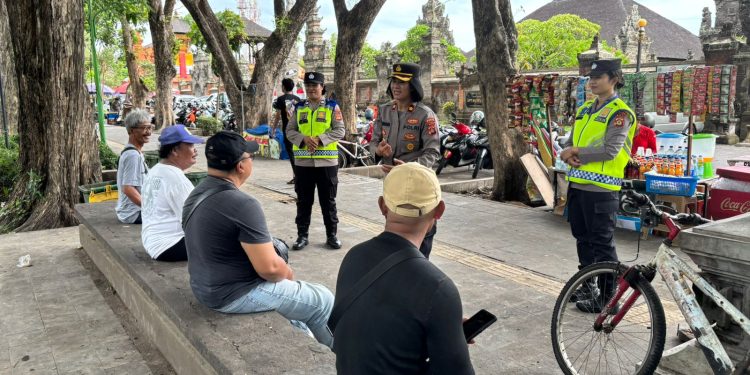 Sambang Lapangan Puputan Satgas Binmas Sampaikan Pesan Kamtibmas