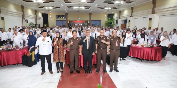 Gelorakan Semangat Anti Korupsi Dalam Rangka Hakordia 2024 Kejati Jatim Libatkan Ratusan Guru se-Jawa Timur