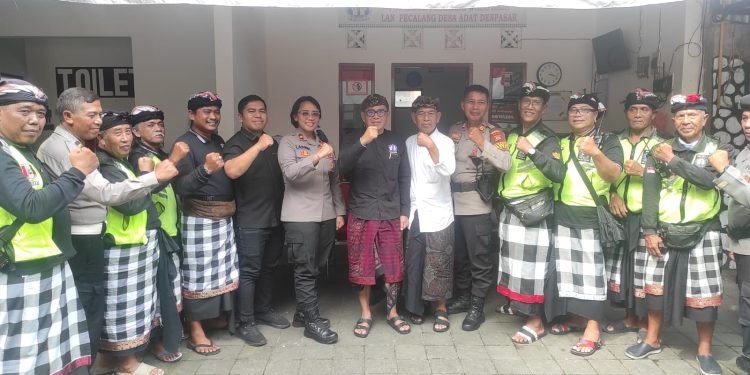 Safari Kamtibmas, Kapolsek Denpasar Barat Koordinasi Dengan Jro Bendesa Dan Pengurus Pecalang Wirapraja