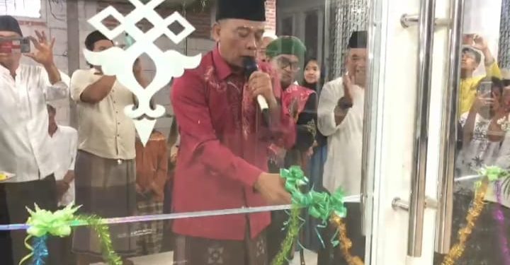 Gunting Pita Peresmian Masjid At-Taubah Desa Kalimati , Dusun Centong RT 01 RW 01  serta Pengajian Umum Gema Sholawat