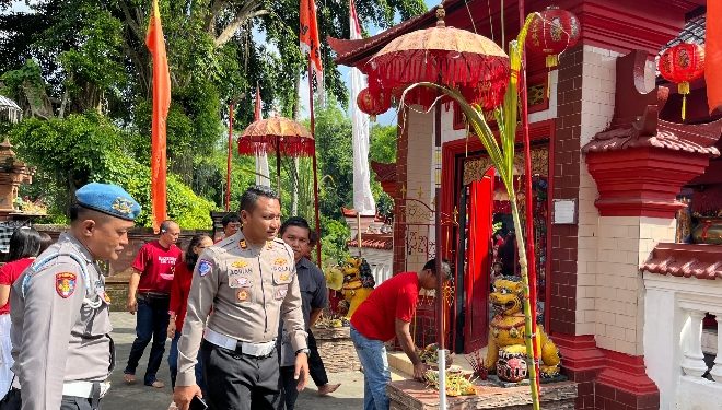 Perayaan Imlek 2025, Polda Bali Hadir Beri Rasa Aman dan Nyaman Kepada Masyarakat Yang Beribadah