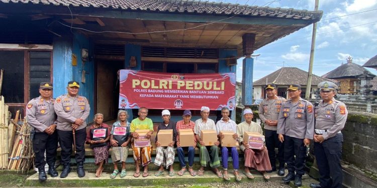 Polri Peduli, Polres Badung Gelar Baksos Santuni Warga