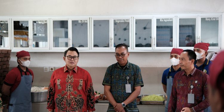 Perdana Sambangi Lapas Tabanan, Pembinaan dan Humas Lapas Tuai Pujian Kakanwil Ditjenpas Bali