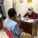 WUJUDKAN PELAYANAN PRIMA,TIM NAKES LAPAS MOJOKERTO LAYANI WBP BEROBAT DI KLINIK