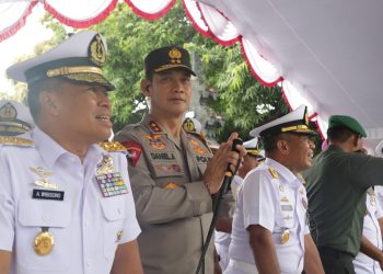 Seru! Kapolda Bali Saksikan Parade 5th Multilateral Naval Exsercise  Komodo 2025
