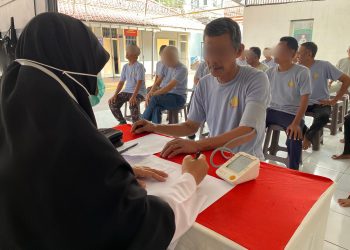 Jaga Kesehatan dan Kualitas Hidup Warga Binaan Lapas Mojokerto Gelar Posbindu Lansia