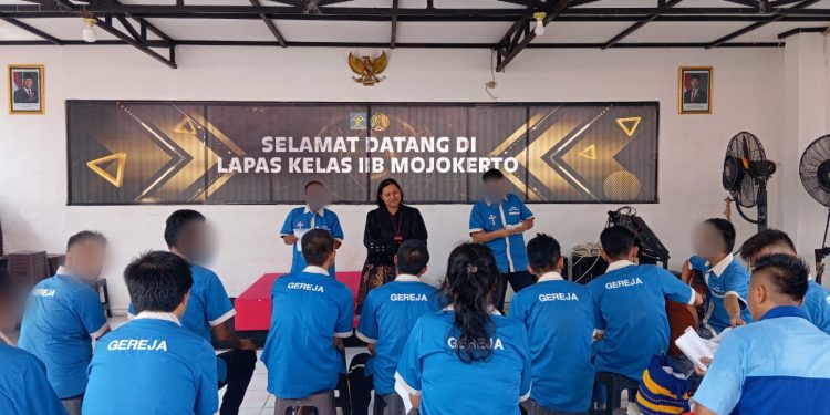 Lapas Mojokerto Gelar Pembinaan bagi Warga Binaan Nasrani Perkuat Iman Dan Karakter