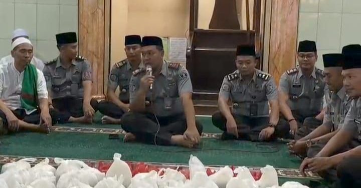 Serentak Se-Jatim, Kalapas Mojokerto Adakan Buka Bersama dengan WBP