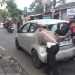 Beri Pelayanan Prima, Anggota Lantas Bantu Dorong Mobil Mogok