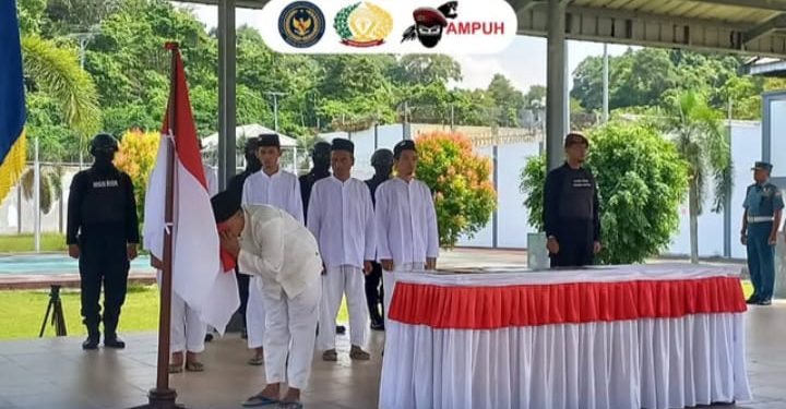 Kalapas Karanganyar Menjadi Saksi Tranformasi Ideologis Narapidana Teroris dalam Prosesi Ikrar Setia kepada NKRI di Nusakambangan