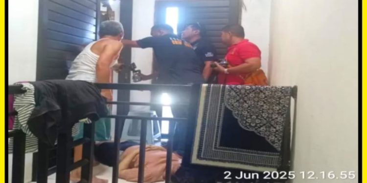 Seorang Wanita Di Lebak Jaya Ditemukan Sudah Tak Bernyawa Dengan Leher Terjerat kain Jarik