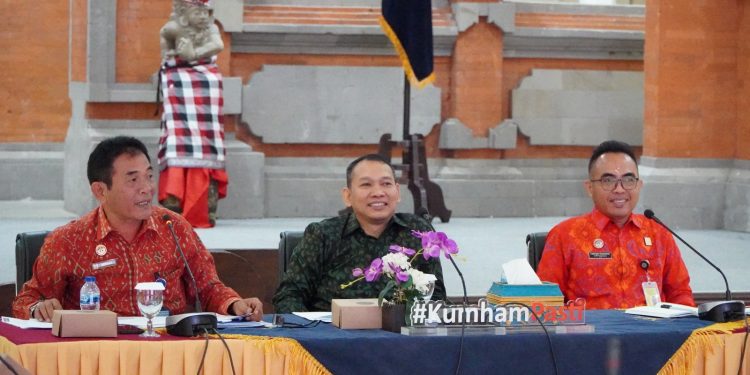 Kakanwil Kementerian Hukum Bali Tegaskan Komitmen Bersama dalam Evaluasi Kinerja dan Pembangunan ZI Menuju WBK/WBBM
