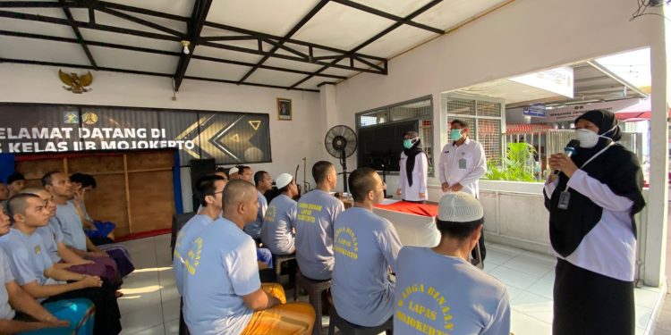 Pastikan Warga Binaan Bebas Penyakit Menular, Lapas Mojokerto Laksanakan Screening TBC