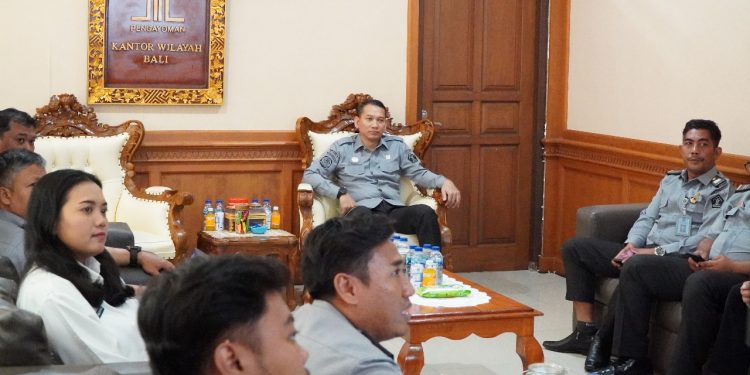 Sinergi Hukum dan Kebijakan: Kemenkum Bali Gelar Harmonisasi Internal