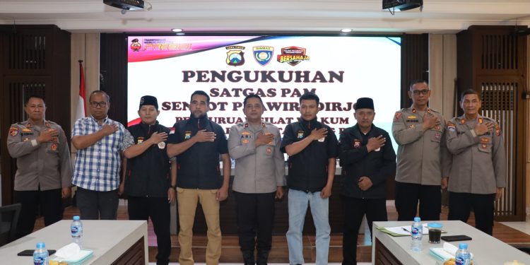 Polres Pelabuhan Tanjung Perak Kukuhkan Satgas Sentot Prawirodirdjo untuk Amankan Malam Satu Suro