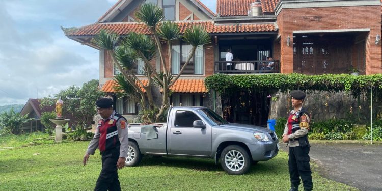 Polsek Baturiti Lakukan Pengamanan Misa Minggu umat Kristen