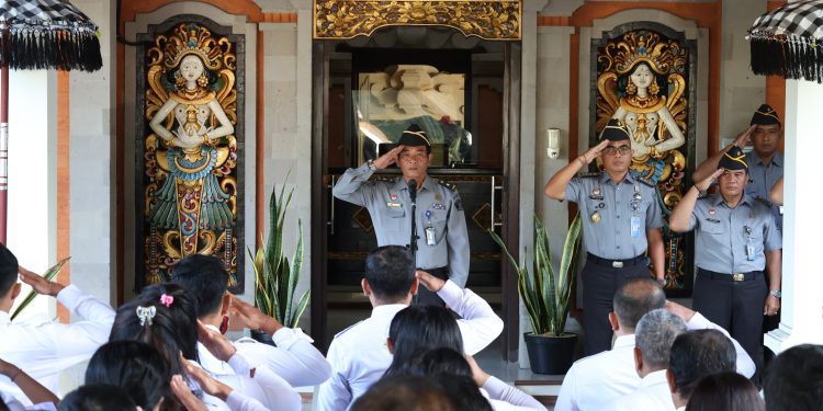 Pimpin Apel Bersama Jajaran Kemenkum di Bali, Kadiv Yankum Tekankan Sinergi dan Persiapan WBBM