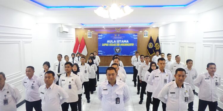 Kalapas Mojokerto Dan  Jajaran Ikuti Apel Bersama Secara Virtual di Lingkungan Kemenko Bidang Hukum, HAM, Imigrasi, dan Pemasyarakatan