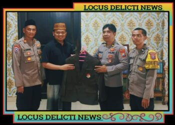 Silaturahmi dan Sinergi: Polres Tanjung Perak Serahkan Jas Dai Kamtibmas di Ponpes Tarbiatul Ulum