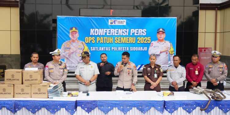 Operasi Patuh Semeru 2025 Polresta Sidoarjo Berhasil Tekan Kecelakaan Hingga 62 persen