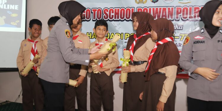 Polres Magetan Warnai Hari Jadi Polwan ke-77 Blusukan ke Sekolah Edukasi Anti Bullying