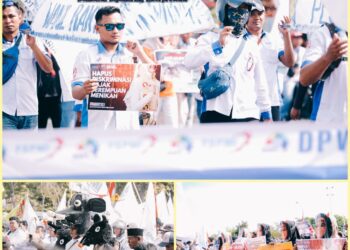 Aksi Unras di Jawa Timur Berjalan Tertib dan Kondusif Kapolrestabes Surabaya Apresiasi Massa Buruh