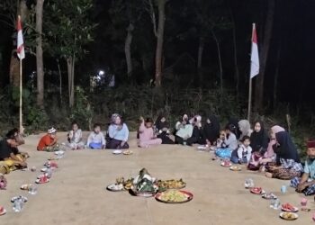 Warga Gugguwan Desa Pandan Lanjang Gelar Malam Tirakatan  HUT RI Ke-80 ” MERDEKA”