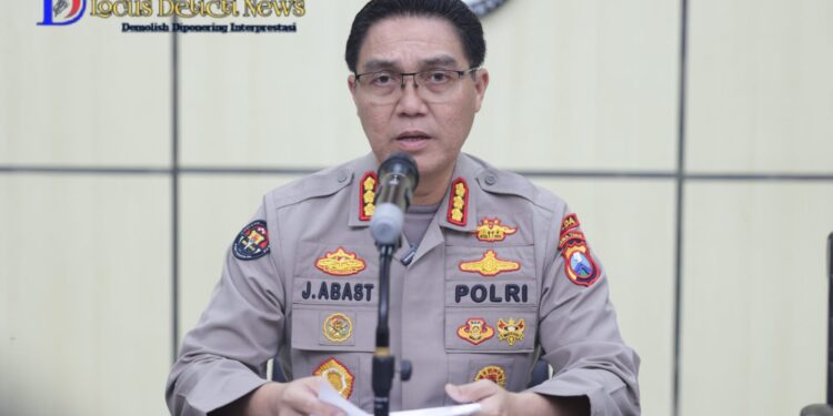 Puluhan Personel Polri Terluka Saat Amankan Aksi Anarkis di Jawa Timur 18 Diantaranya Jalani Rawat Inap