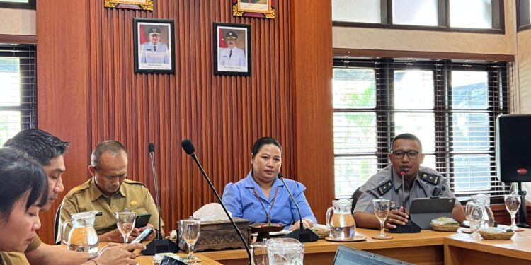 Kanwil Kemenkum Bali Lakukan Harmonisasi Ranperbup Gianyar tentang Perumda Air Minum Tirta Sanjiwani