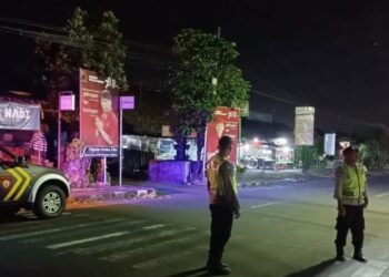 Antisipasi Gangguan Kamtibmas Polsek Penebel Patroli Malam Hari